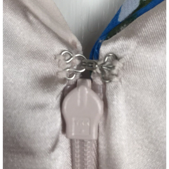 Boden Serena Fit & Flare Dress Flowy Pink Blue Floral V-Neck Lined Sz US 4 UK 8 - Picture 12 of 15